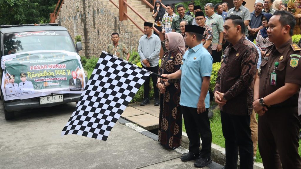 Wali Kota Parepare Tasming Hamid Pasar Murah Ramadan Upaya Pemerintah Ringankan Beban Warga