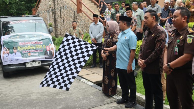 Wali Kota Parepare Tasming Hamid Pasar Murah Ramadan Upaya Pemerintah Ringankan Beban Warga