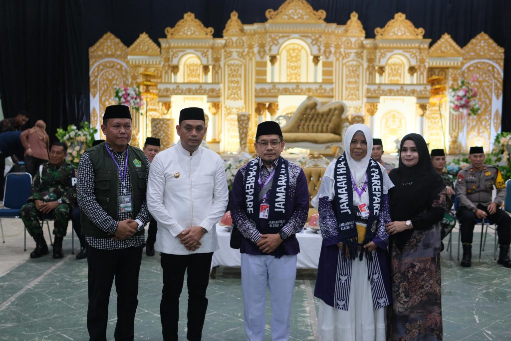 Wawali Hermanto Lepas 127 Jamaah Calon Haji Parepare, Siap Menunaikan Rukun Islam Kelima