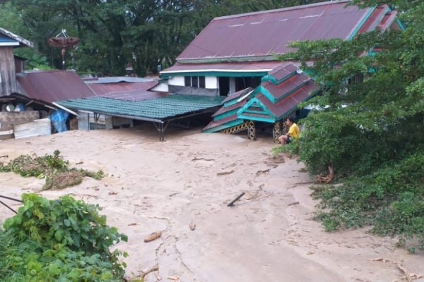 foto banjir masamba