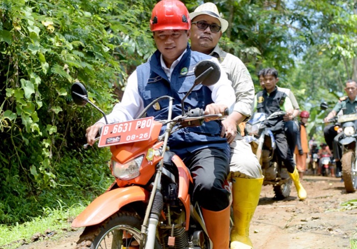 6727a2844476761fc284eedcd3ce1794e241e18bf76aeaf645b5695a3f4a8a91.0