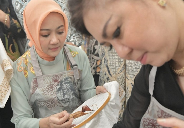 c8b1acb90dfad96e56b01059335441b37b1f2f55eef187c47ce23e9721635226.0