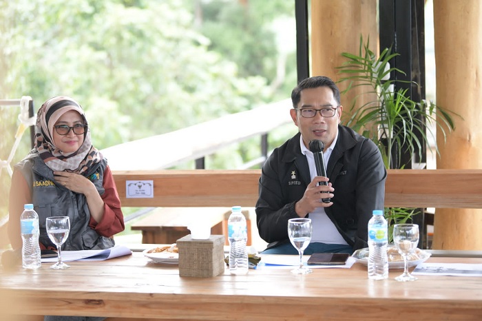 d3a46eb0ab375bac98517e6e0cbb8cf9ff2a957e1bda69832ac81360f9efc5cc.0