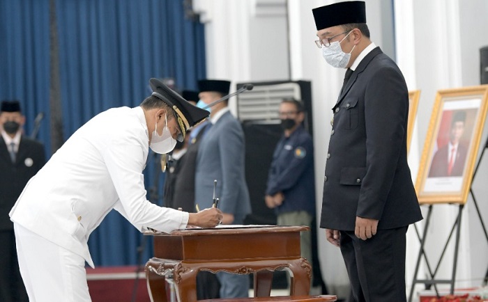 eb6adafd9732248ab2b77c7760367d01ee0194602c8ddd0388ce2cb91afc2f85.0