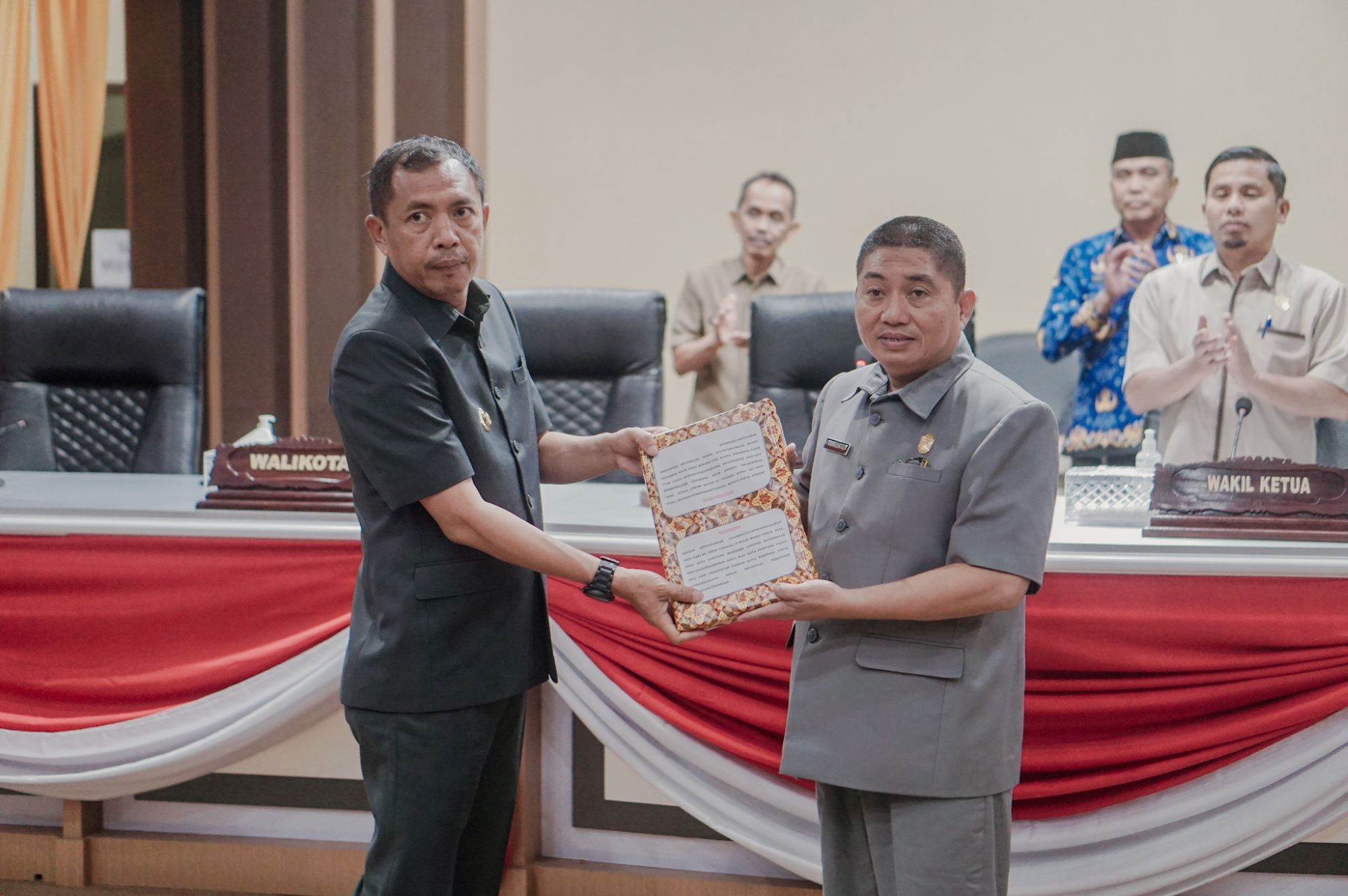 foto akbar ali dprd