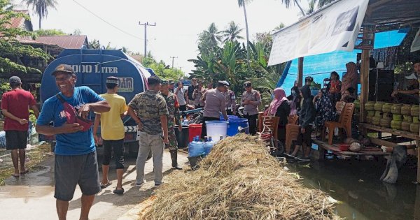 Arahan Pj Wali Kota Parepare, PAM Tirta Karajae Kirim Tangki Air Bersih Bantu Warga Terdampak Banjir di Wajo