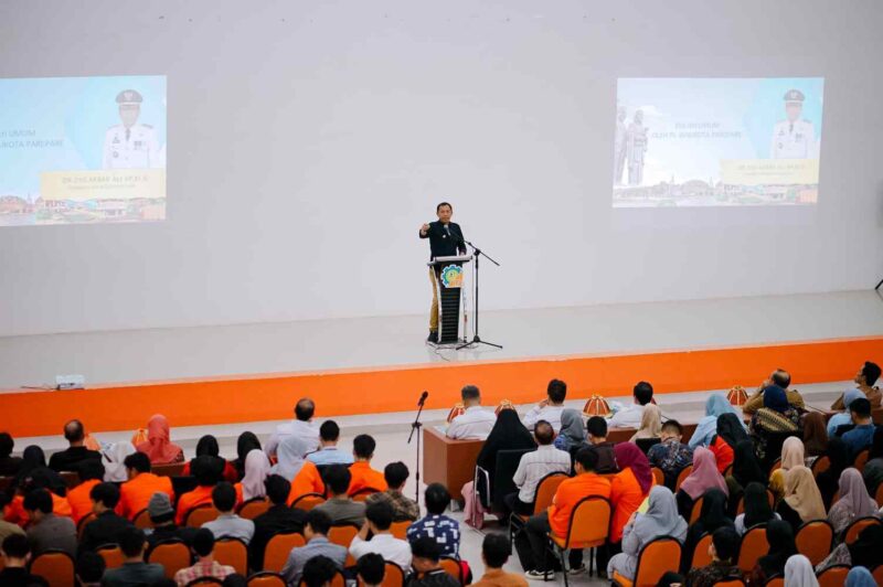 Bawa Kuliah Umum di ITH, Akbar Ali Motivasi Mahasiswa Terus Berprestasi