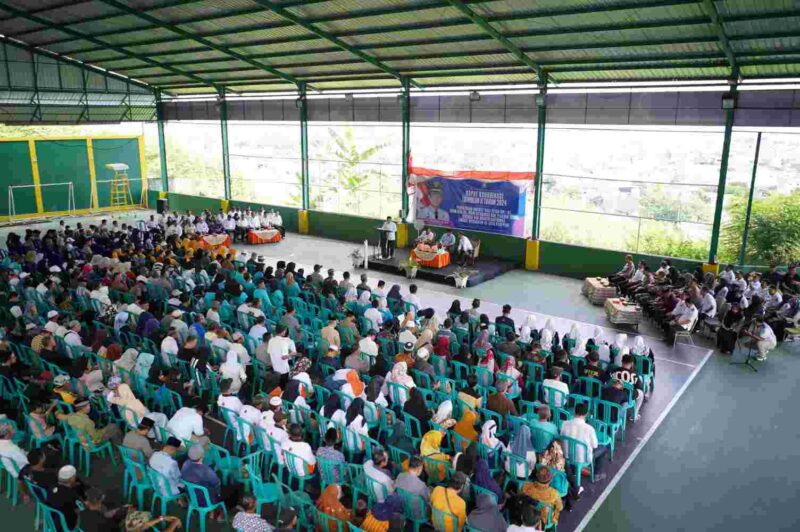 Pemkot Parepare Kembali Salurkan Insentif bagi Ketua RT, RW Hingga Pegawai Syara